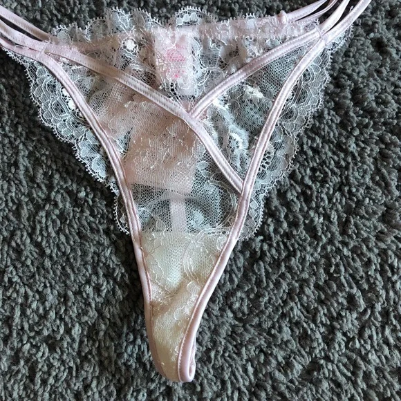 Victoria’s Secret V-String, Size M, New - Picture 4 of 8